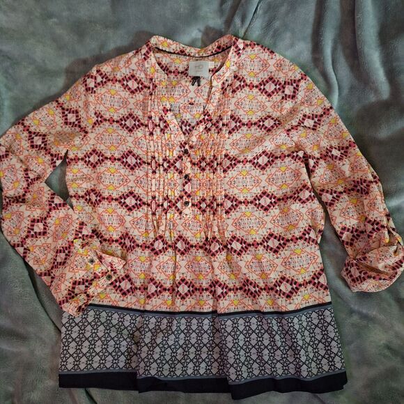 Anthropologie HD in Paris Roll Tab Sleeve Henley Top Kaveri Print Size 10 - Picture 1 of 11